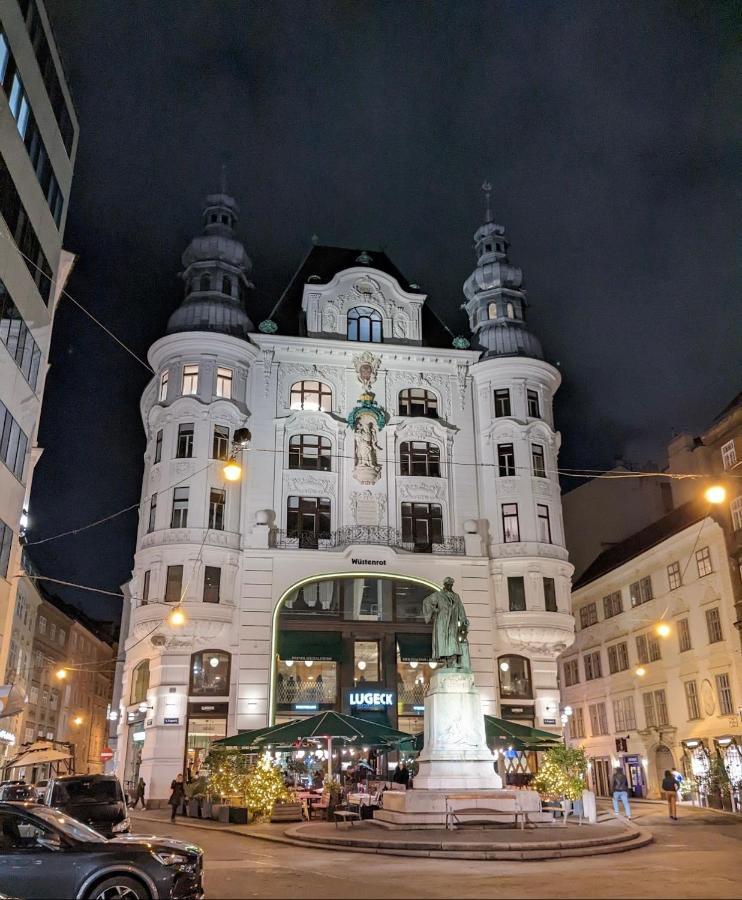 High In Vienna At Stephansplatz Zewnętrze zdjęcie